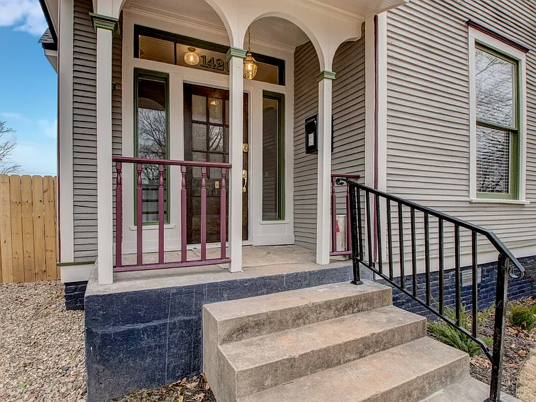 1420 Commerce St — Photo 36
