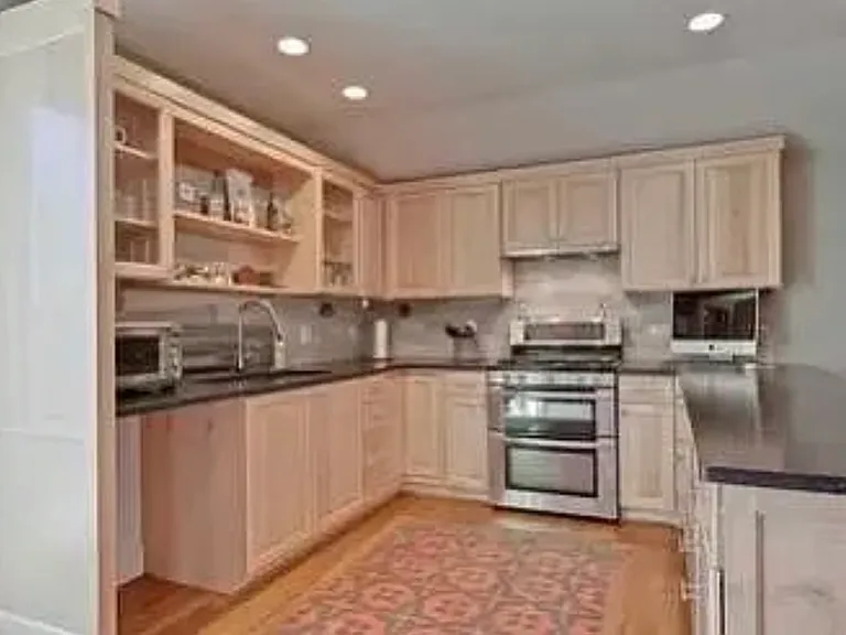916 Driscoll Ct — Photo 8