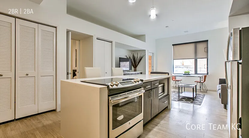 Two bed in Brookside! — Photo 4