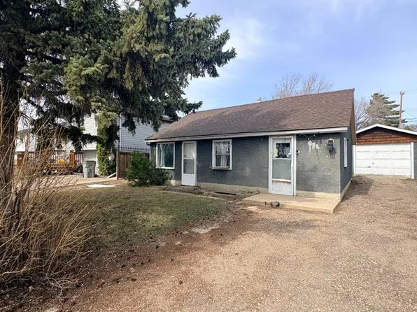 622 S 5th Ave, Wainwright, AB T9W 1B1