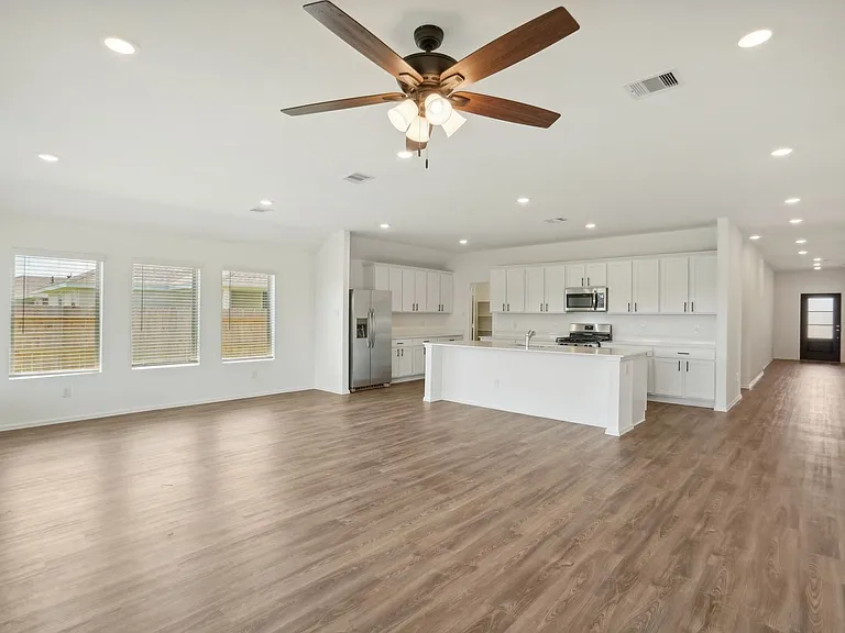 7807 Eagle Creek Ln — Photo 7