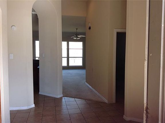 4th image of 4740 Monarch Dr