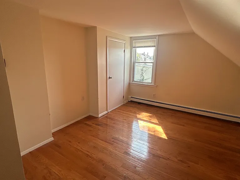 83 Hall St #2A — Photo 10
