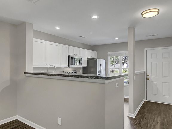 5th image of 305 Kelsey Blvd