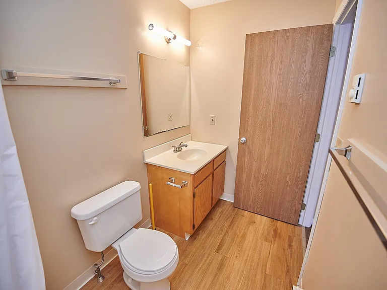 Crimson Hawk Student Housing — Photo 72
