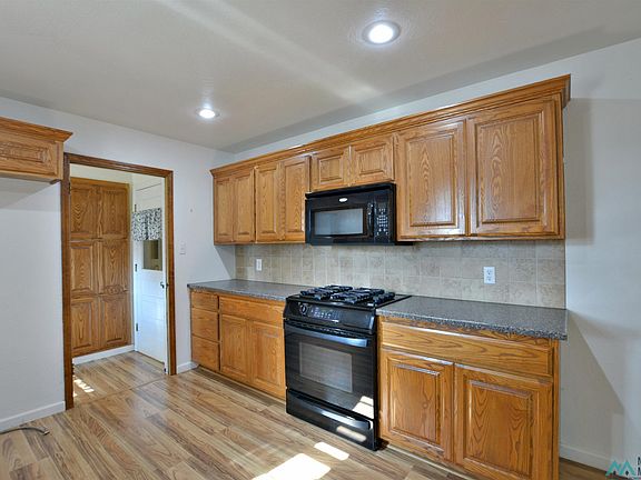 4th image of 1305 Huntington