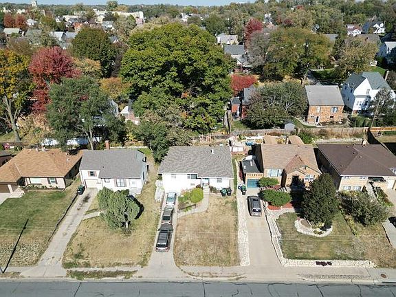 5th image of 4654 Center St