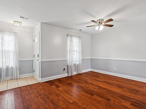 4th image of 206 Rockwood Pl