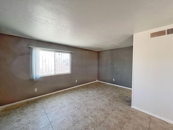 4th image of 136 General Arnold St NE #4