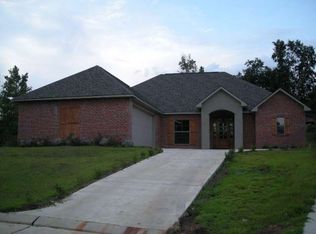 208 Chloe Ln, Pineville, LA 71360
