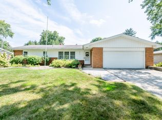 5615 E Hiawatha Ln, Stevensville, MI 49127