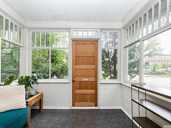 2nd image of 840 8th AVENUE N