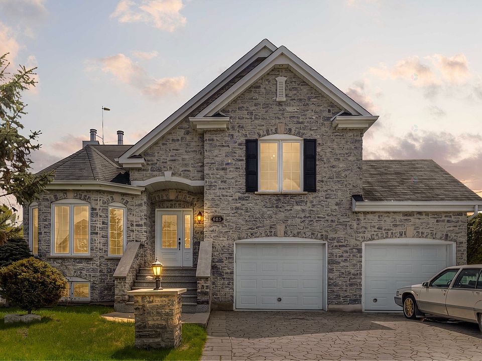 1st image of 685 Rue Payette