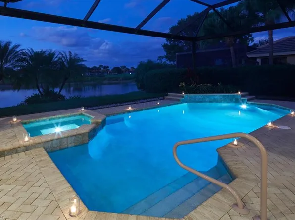 2325 Cheshire LN, NAPLES, FL 34109
