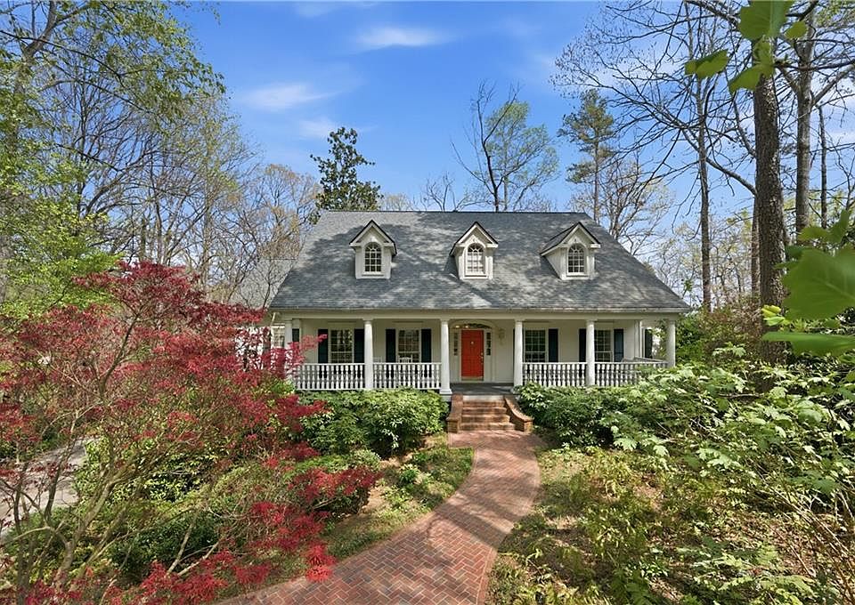1st image of 220 Morgan Farm Dr