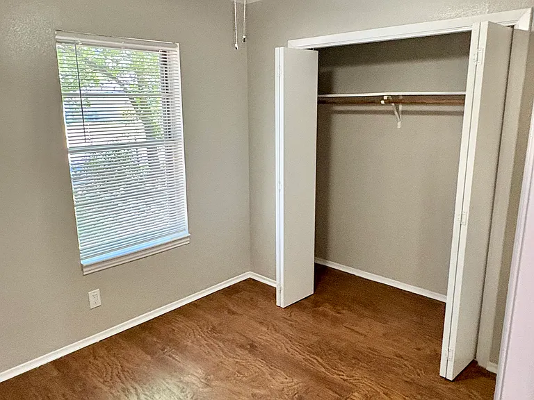 1626 Chippeway Ln — Photo 9