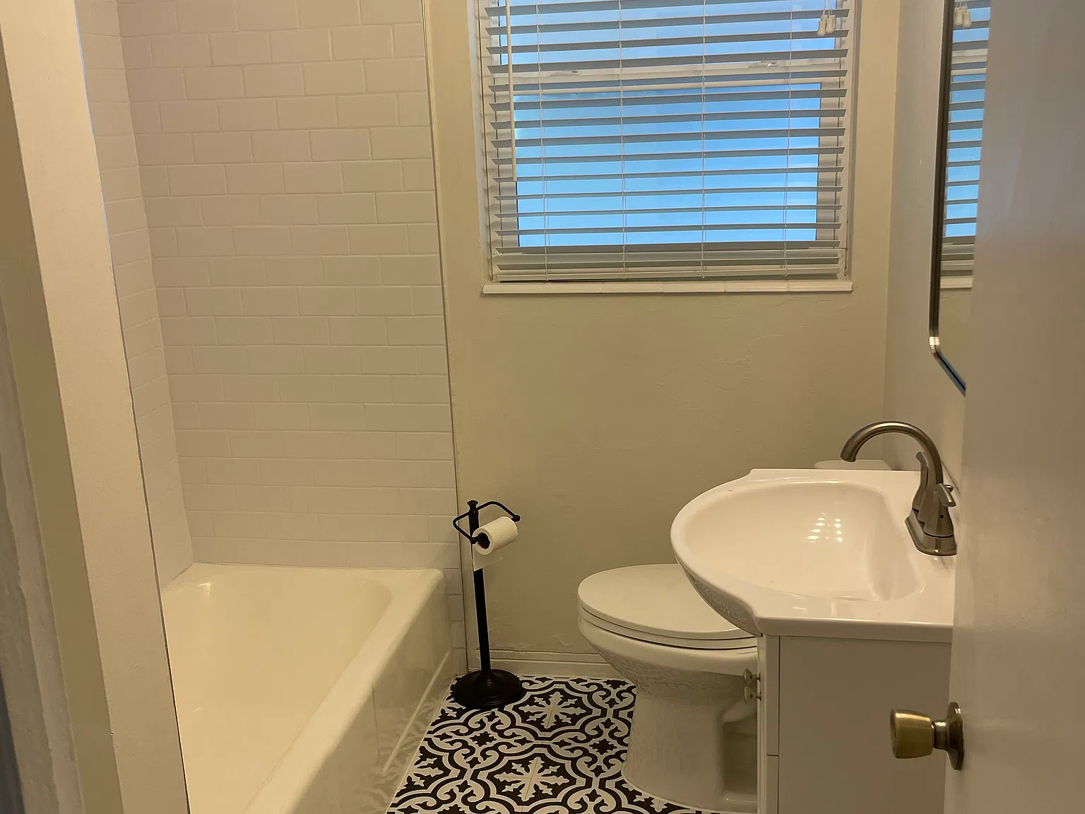 1 bed, 600 sqft, $1,650 — Photo 4