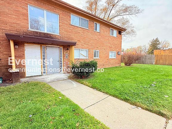 2nd image of 15601 Schoolcraft St APT 8