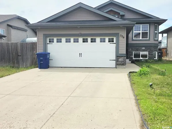 708 6TH AVENUE S, Martensville, SK S0K 2T0