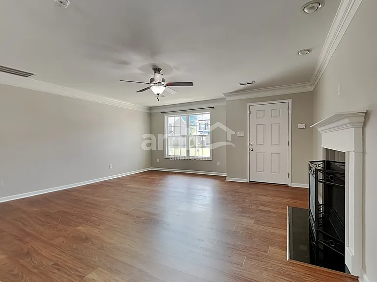 8124 Cambridge Reserve Dr — Photo 6