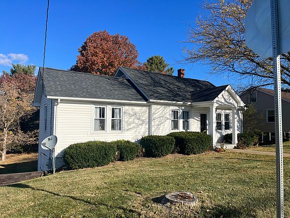 2nd image of 983 S Dogwood Dr