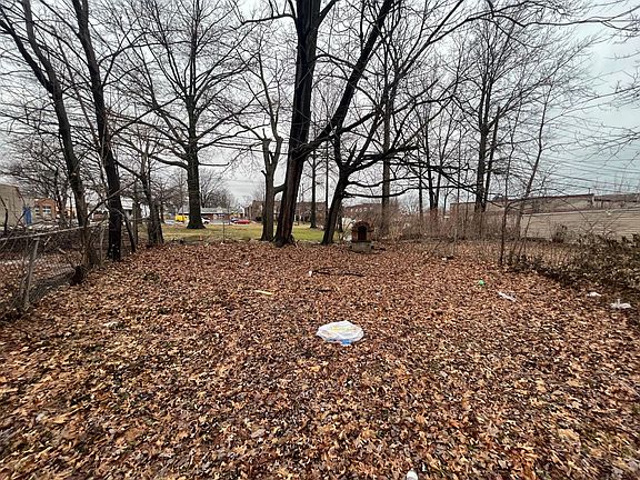 4th image of 1496 W 116th St