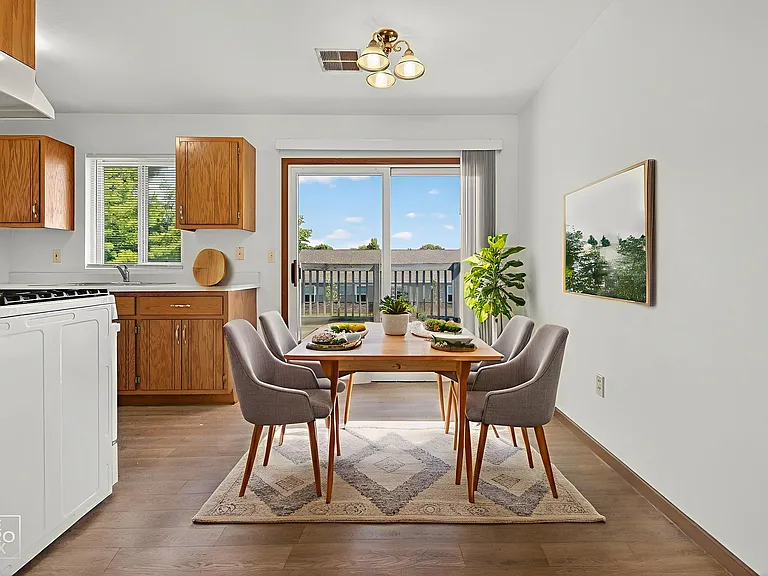 2401 Ashland Cir #1 — Photo 4