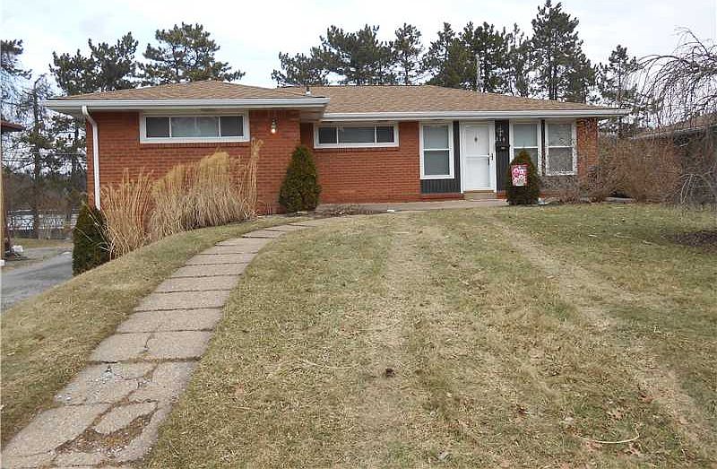 1st image of 216 Garden City Dr