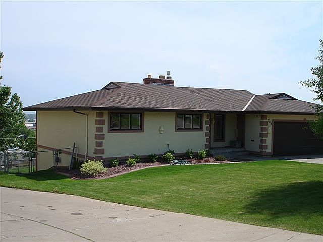 Front (street) of House