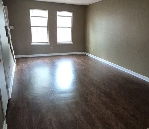 5th image of 1407 Brownstone Ave SW #3