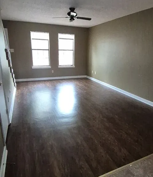 1407 Brownstone Ave SW — Photo 5