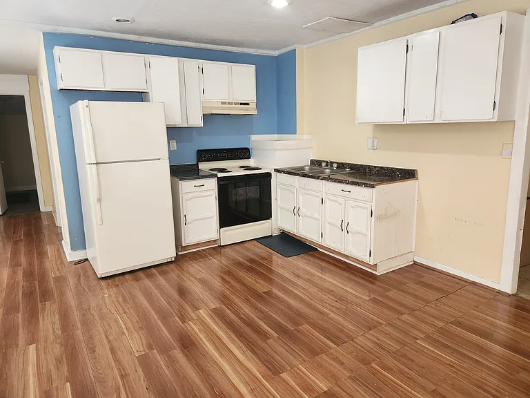 233.5 Porter Ave — Photo 4