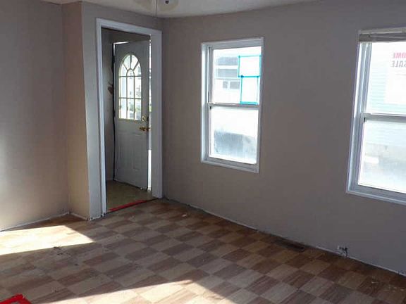 3rd image of 14 Steenburgh Ave
