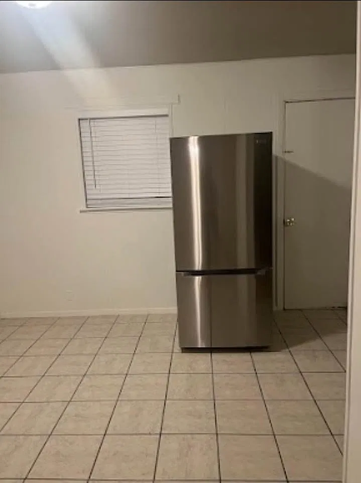 2 bed, 1000 sqft, $1,250 — Photo 3