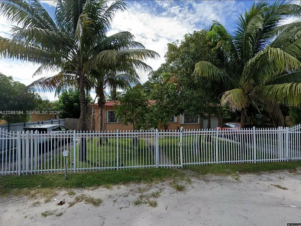 576 NW 147th St