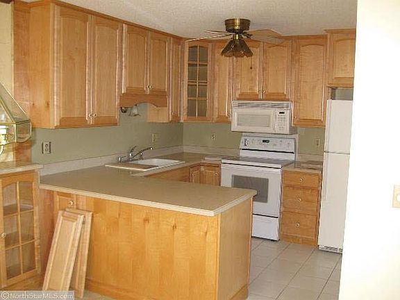 3rd image of 8601 N Zinnia Way