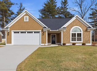 7414 Aspen Creek Dr, Midland, MI 48642