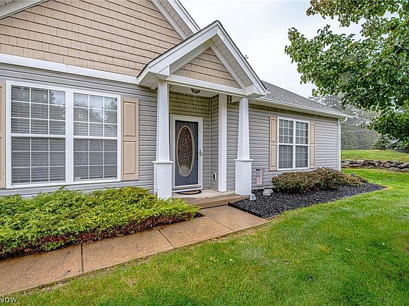 3rd image of 5250 Arlington Ln