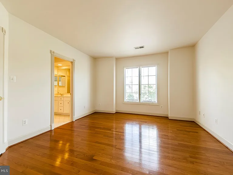 9005 Edgepark Rd — Photo 25