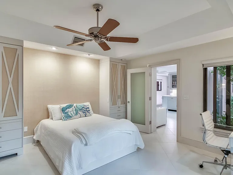 226 Chilean Ave #4 — Photo 9