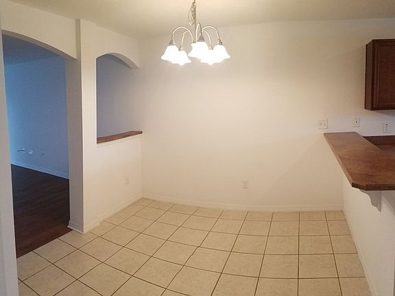 4th image of 10588 SE 67th Ct #26