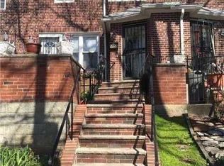52-33 66th St, Maspeth, NY 11378