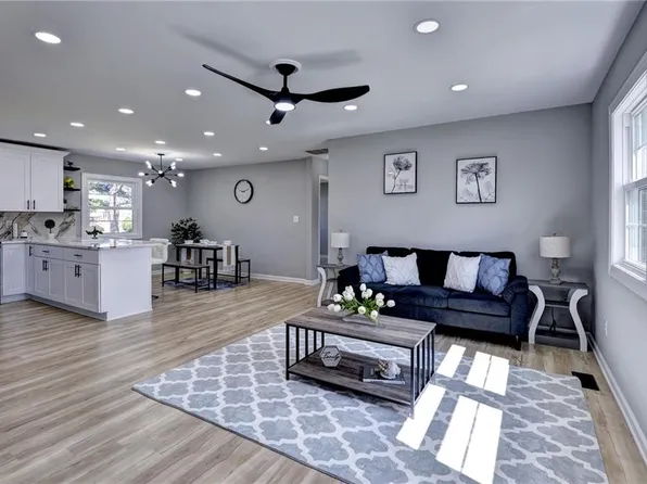 717 S Fallon Ct, Hampton, VA 23661