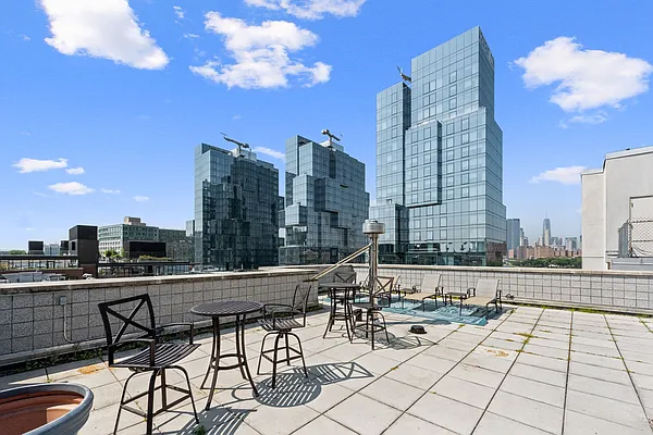 Sold by Compass | media 8