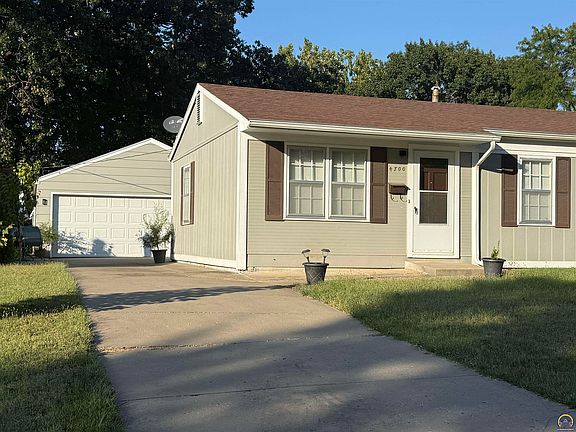 2nd image of 4700 SW 28th St
