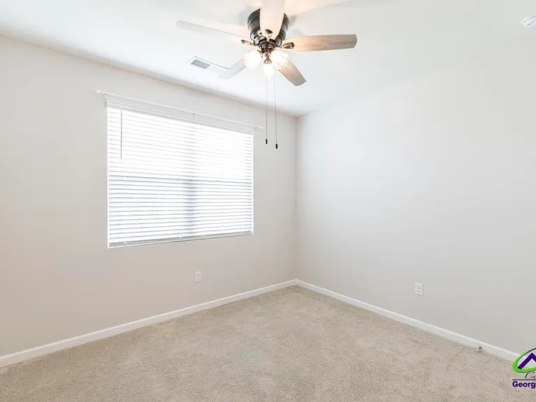 123 Taylor Woods Ct — Photo 16