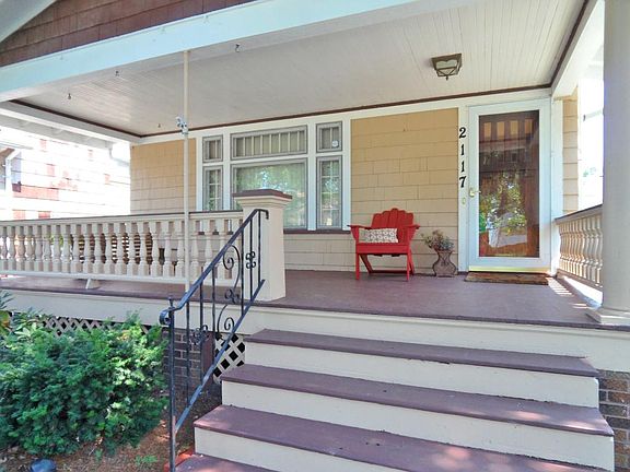 2nd image of 2117 Carabel Ave
