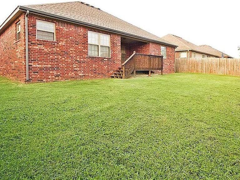 3007 SW Waterleaf Ave — Photo 15