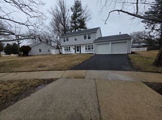 14 East Ct, Willingboro, NJ 08046