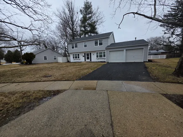 14 East Ct, Willingboro, NJ 08046